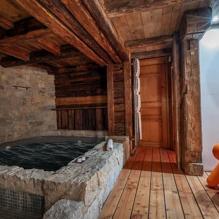 Familial Authentique Avec Spa, Jacuzzi Et Hammam - 1850 - Fr-1-613a-26 샬레 *