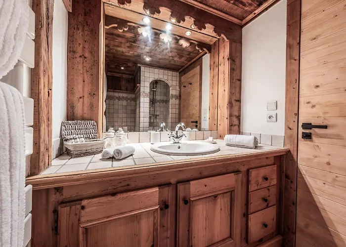 Familial Authentique Avec Spa, Jacuzzi Et Hammam - 1850 - Fr-1-613a-26 Alpehytte Courchevel