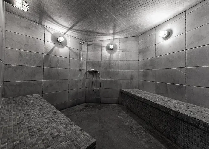 Familial Authentique Avec Spa, Jacuzzi Et Hammam - 1850 - Fr-1-613a-26 Courchevel